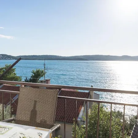 Apartment Fuer Vier Personen Mit Balkon