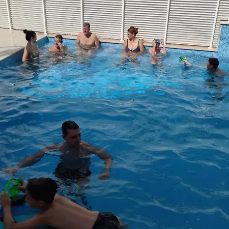 Fuer Vier Personen Mit Balkon * Trogir